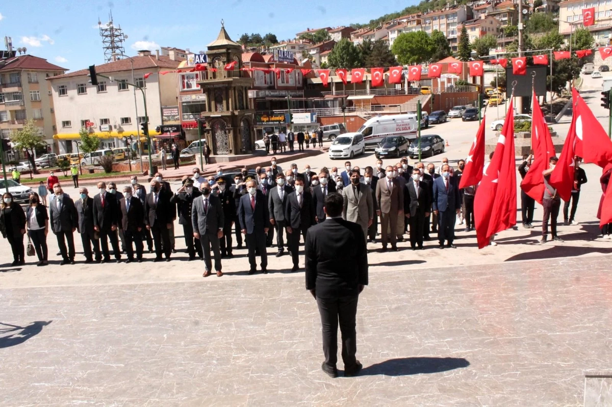 Tosya\'da 19 Mayıs Gençlik ve Spor Bayramı törenle kutlandı