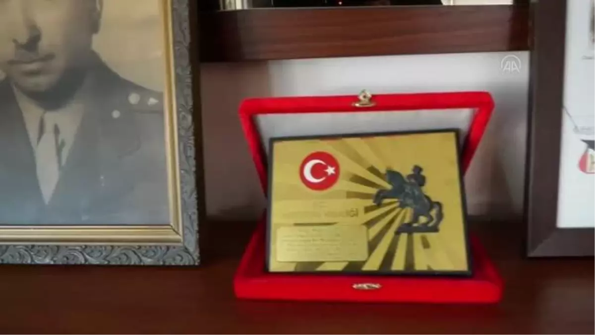 Vali Yerlikaya, Bandırma Vapuru\'nun Kaptanı İsmail Hakkı Durusu\'nun torununu ziyaret etti