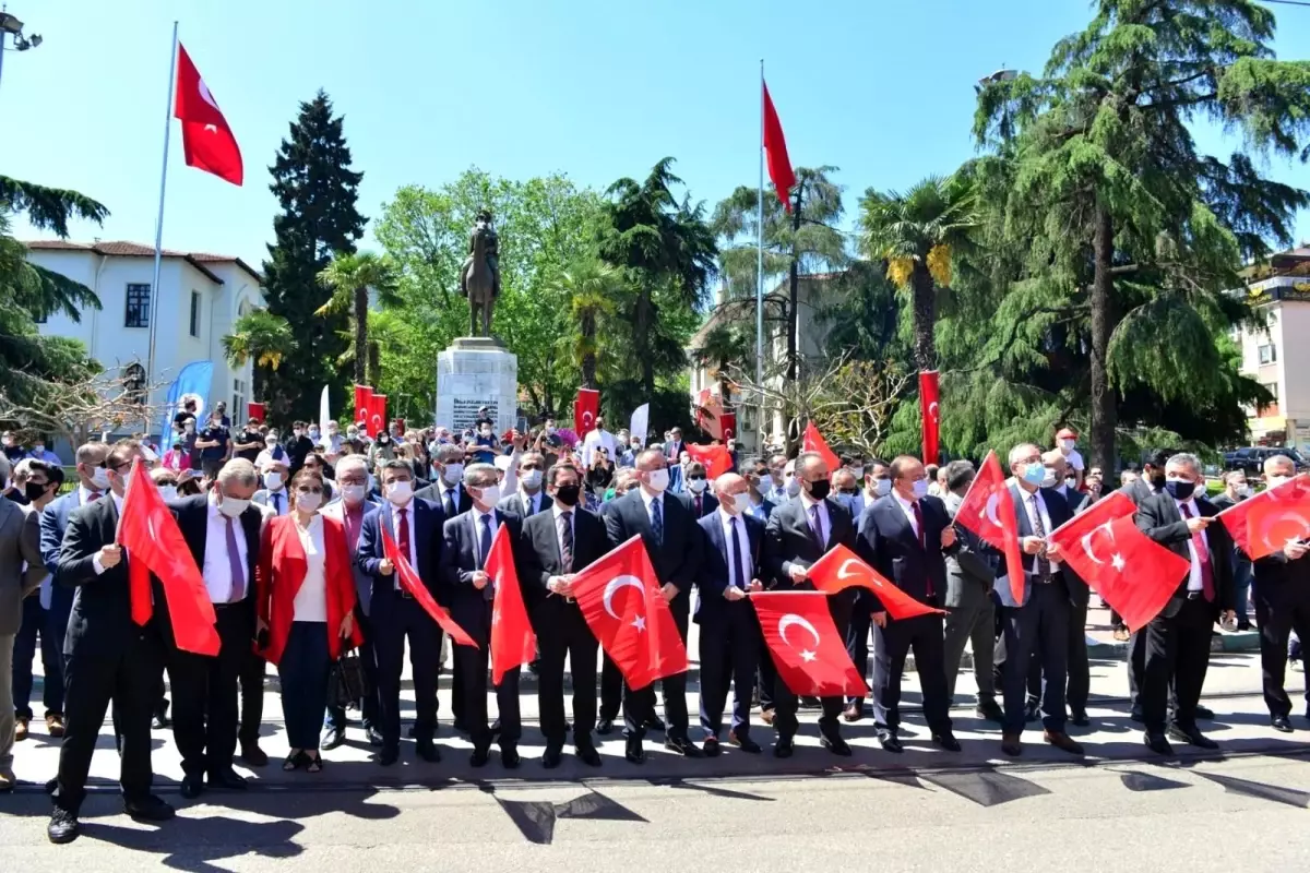 Yıldırım\'da 19 Mayıs coşkusu sokaklara taştı