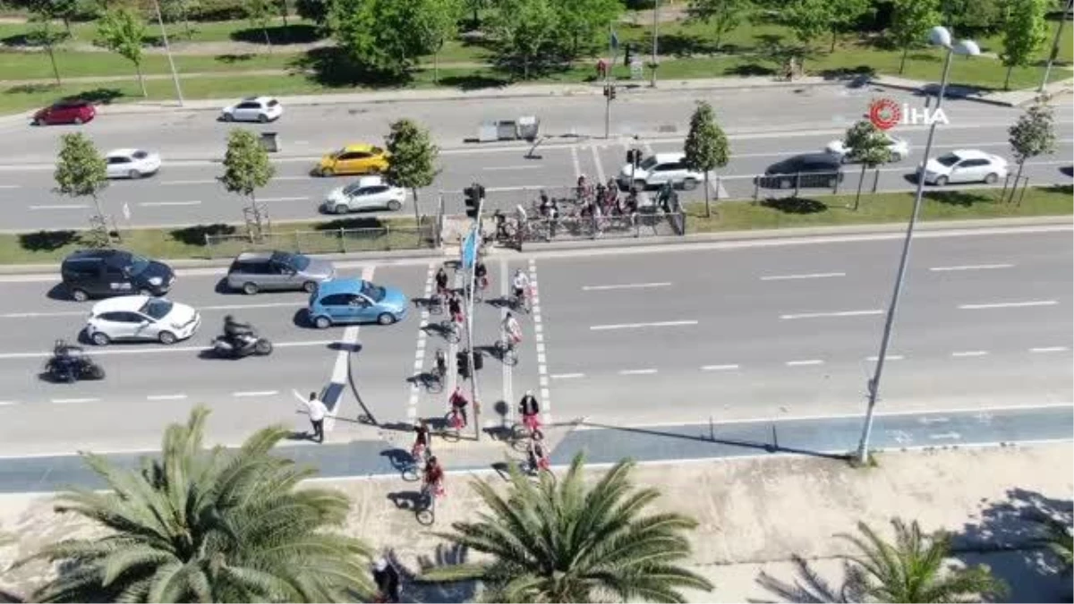 19 mayısta Türk bayraklı bisiklet korteji havadan görüntülendi