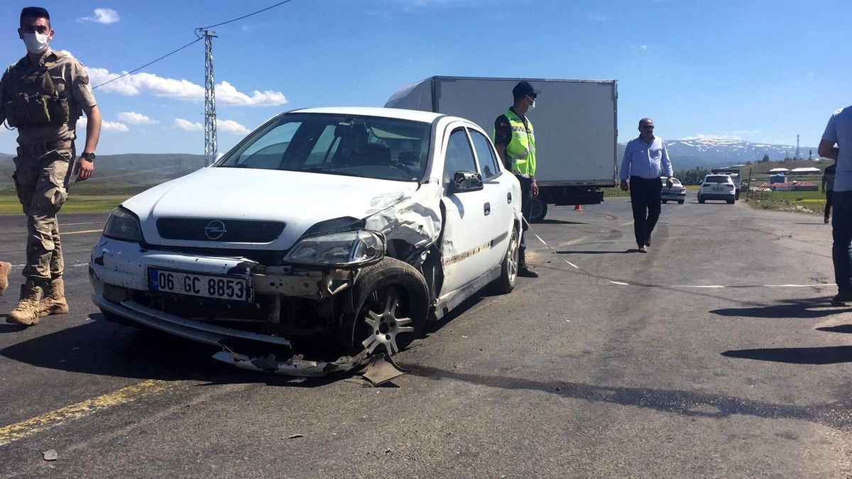 Son dakika haber... Bingöl trafik kazası: 3 yaralı