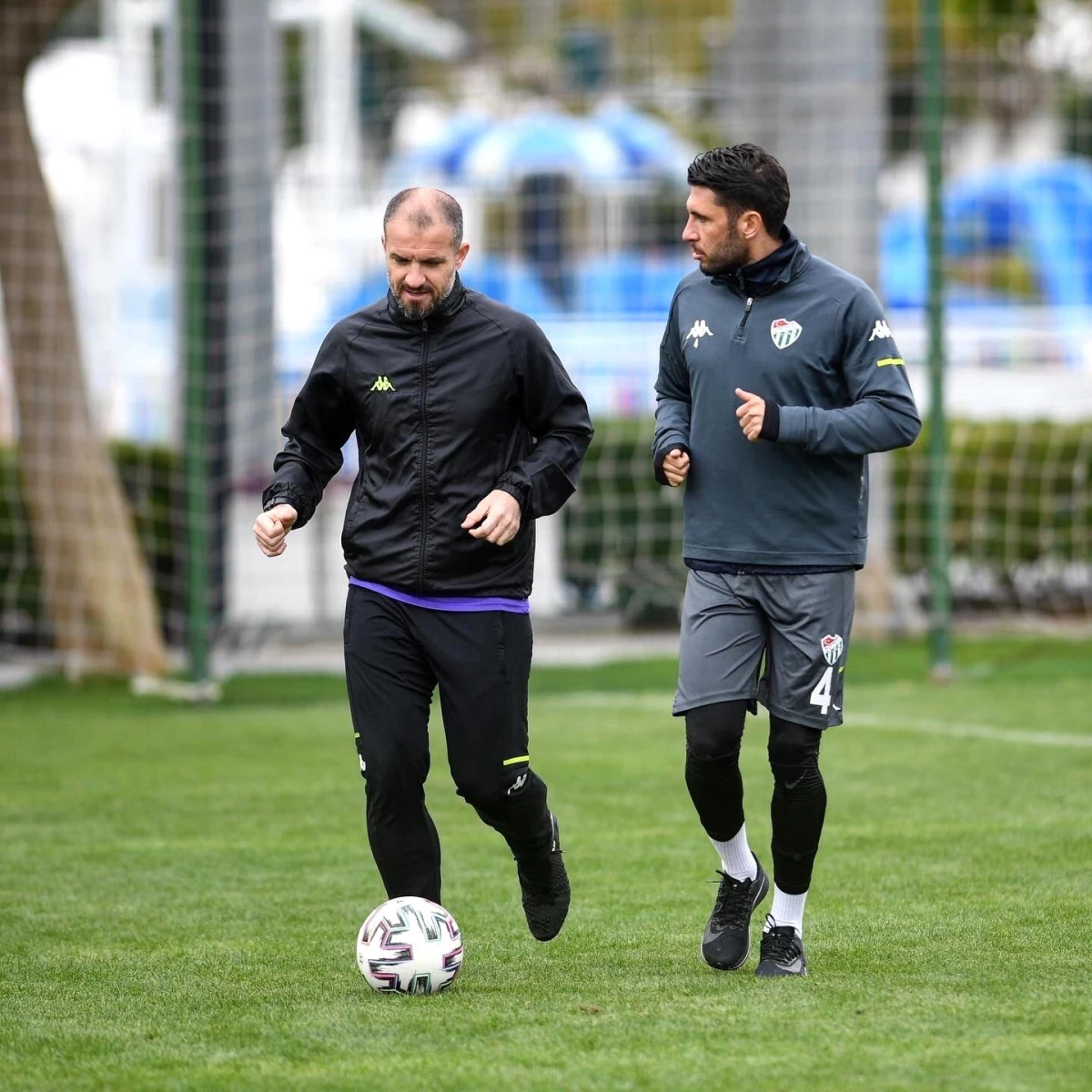 Bursaspor\'da 6 futbolcu ve Teknik Direktör Mustafa Er kongreyi bekliyor