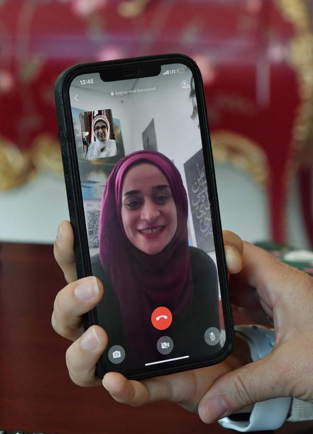 Emine Erdoğan, Filistin\'de \'direnişin sembolü\' olan Mariam Afifi ile telefonda görüştü