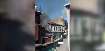 Fatih'te metruk binada çıkan yangın söndürüldü