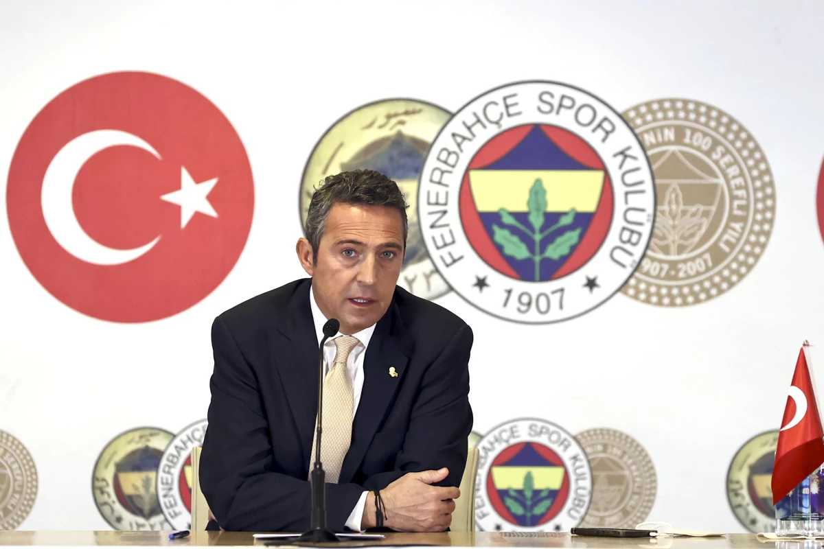 Fenerbahçe Kulübü Başkanı Ali Koç, yeniden aday olduğunu açıkladı Açıklaması