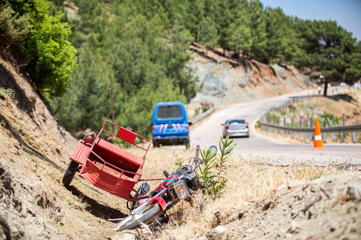 Hatay\'da devrilen motosikletin sürücüsü ağır yaralandı