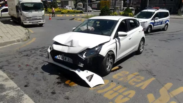 Son dakika haber! İstanbul'da zincirleme kazada genç kadın şok yaşadı