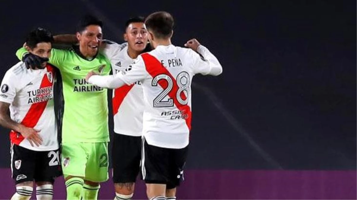 20 futbolcusu korona olan ve kalecisiz kalan River Plate, çıktığı maçı kazanarak tarihe geçti
