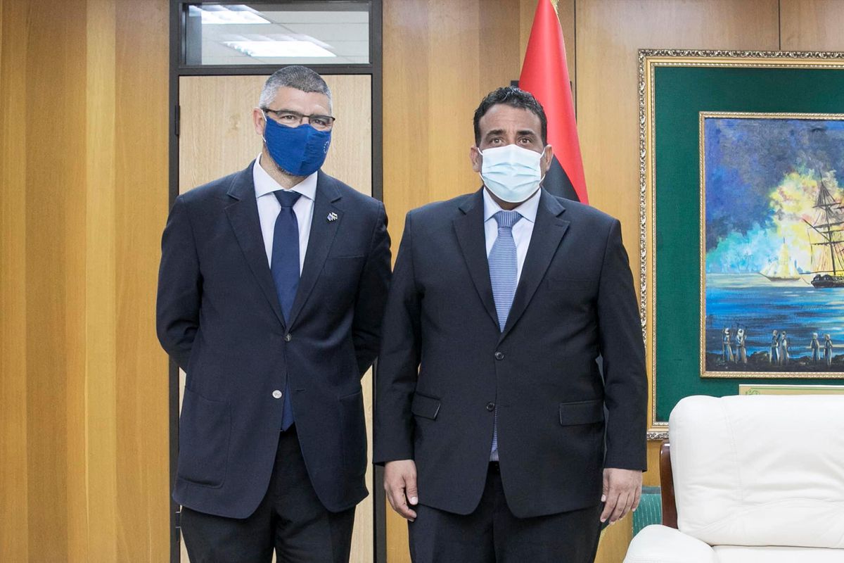 Libya Başkanlık Konseyi Başkanı Menfi, AB\'nin Libya Büyükelçisi Sabadell\'i kabulünde ikili ilişkileri ele aldı