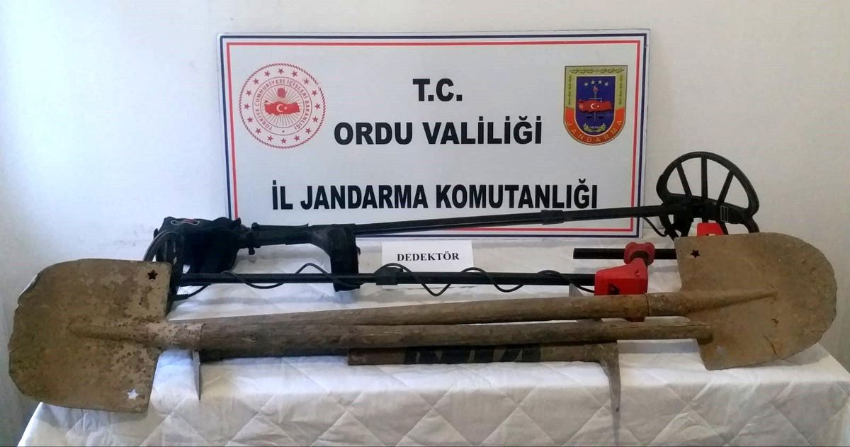 Ordu\'da kaçak define kazısı yapan 5 kişi yakalandı