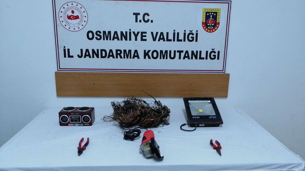 Osmaniye\'de hırsızlık şüphelisi 3 kişi yakalandı