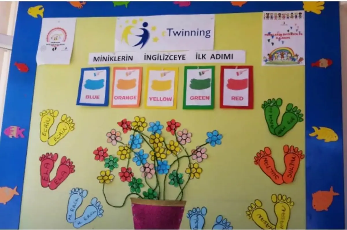 Sandıklı\'da minik öğrencilere "İngilizce ilk adım" projesi