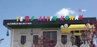 'Ters Altın Konak' kapanmanın ardından misafir kabul etmeye başladı