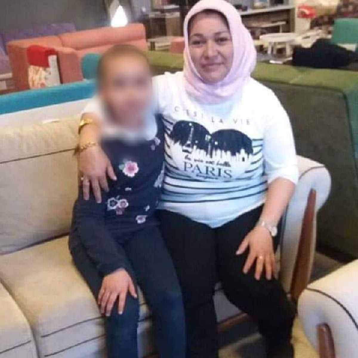 Son dakika haberleri: 3 çocuk annesi bıçaklanarak öldürüldü; eşi aranıyor