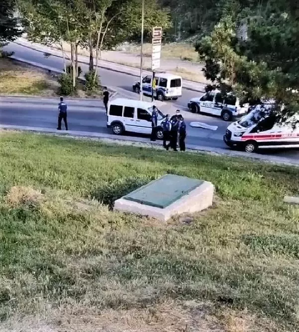 Ankara'da, yolda karşılaştığı husumetlisini tüfekle öldürdü - Son Dakika Ankara'da, yolda karşılaştığı husumetlisini tüfekle öldürdü - Son Dakika