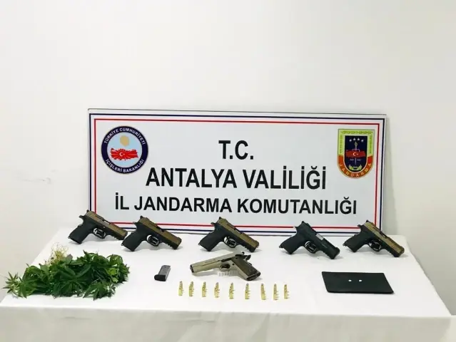 Antalya'da jandarmadan nefes kesen operasyon