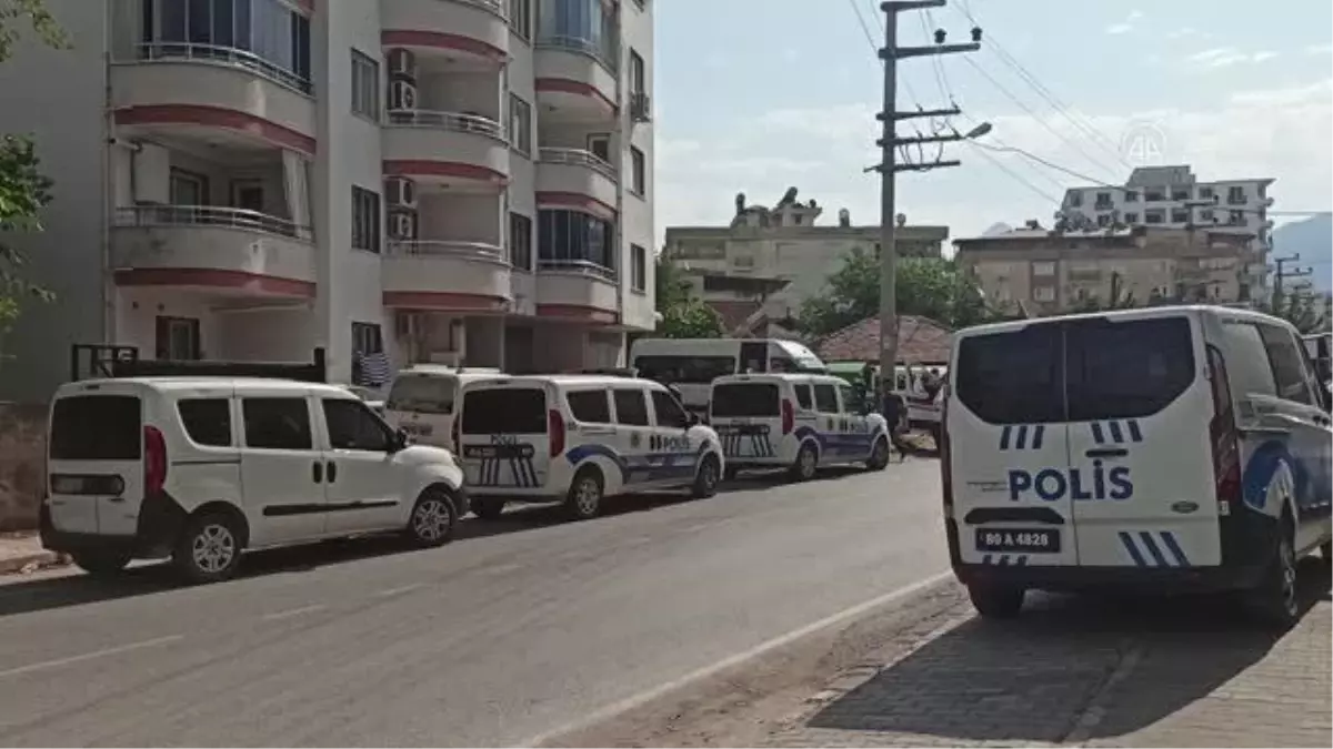 Apartmanın havalandırma boşluğuna düşen kişi yaşamını yitirdi