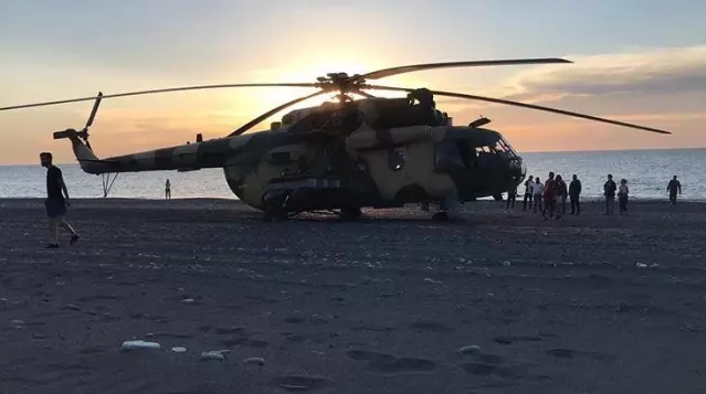 Azerbaycan askeri helikopteri Türk plajına indi, System.String[]