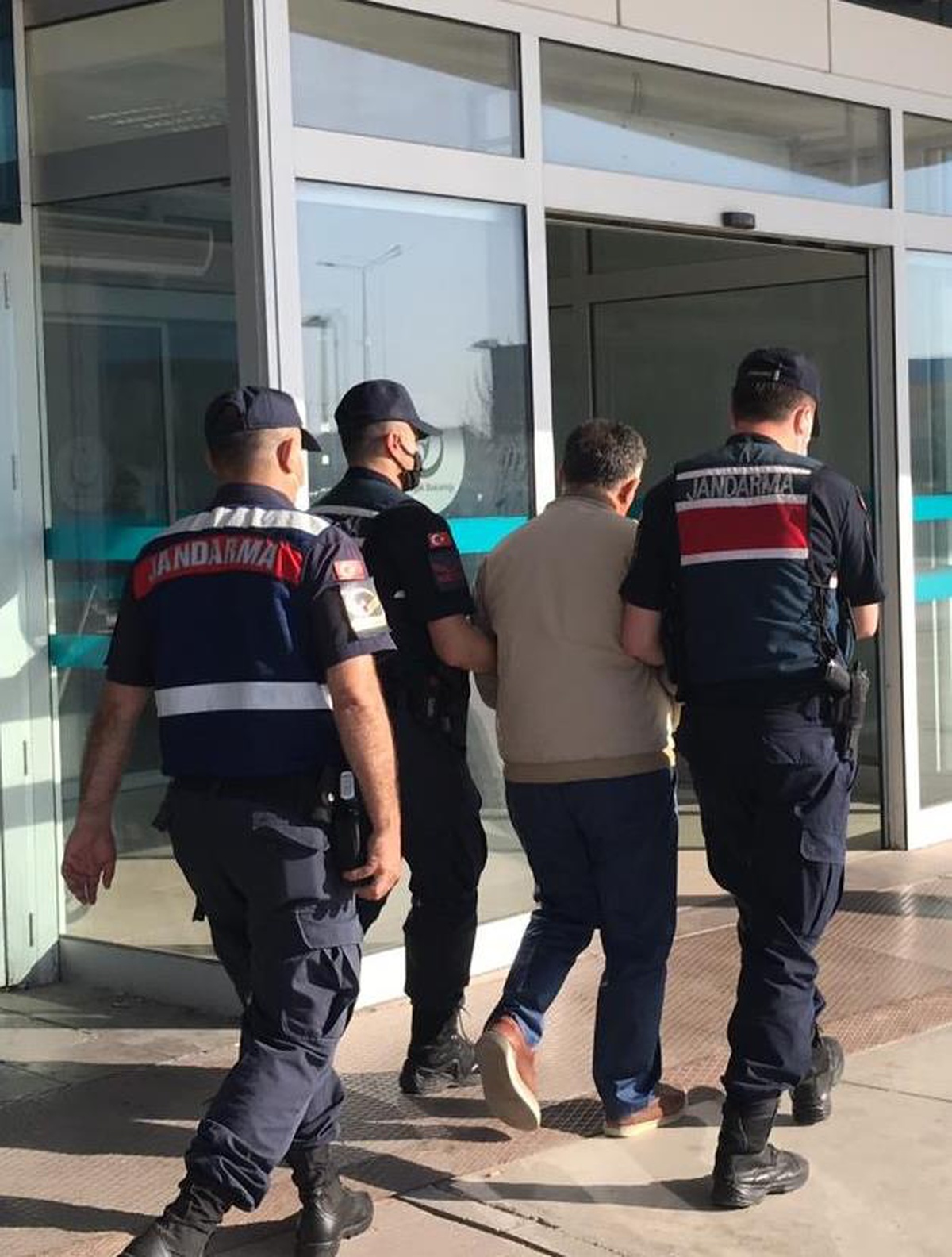 13 PKK/KCK şüphelisi adli kontrol şartı ile serbest kaldı