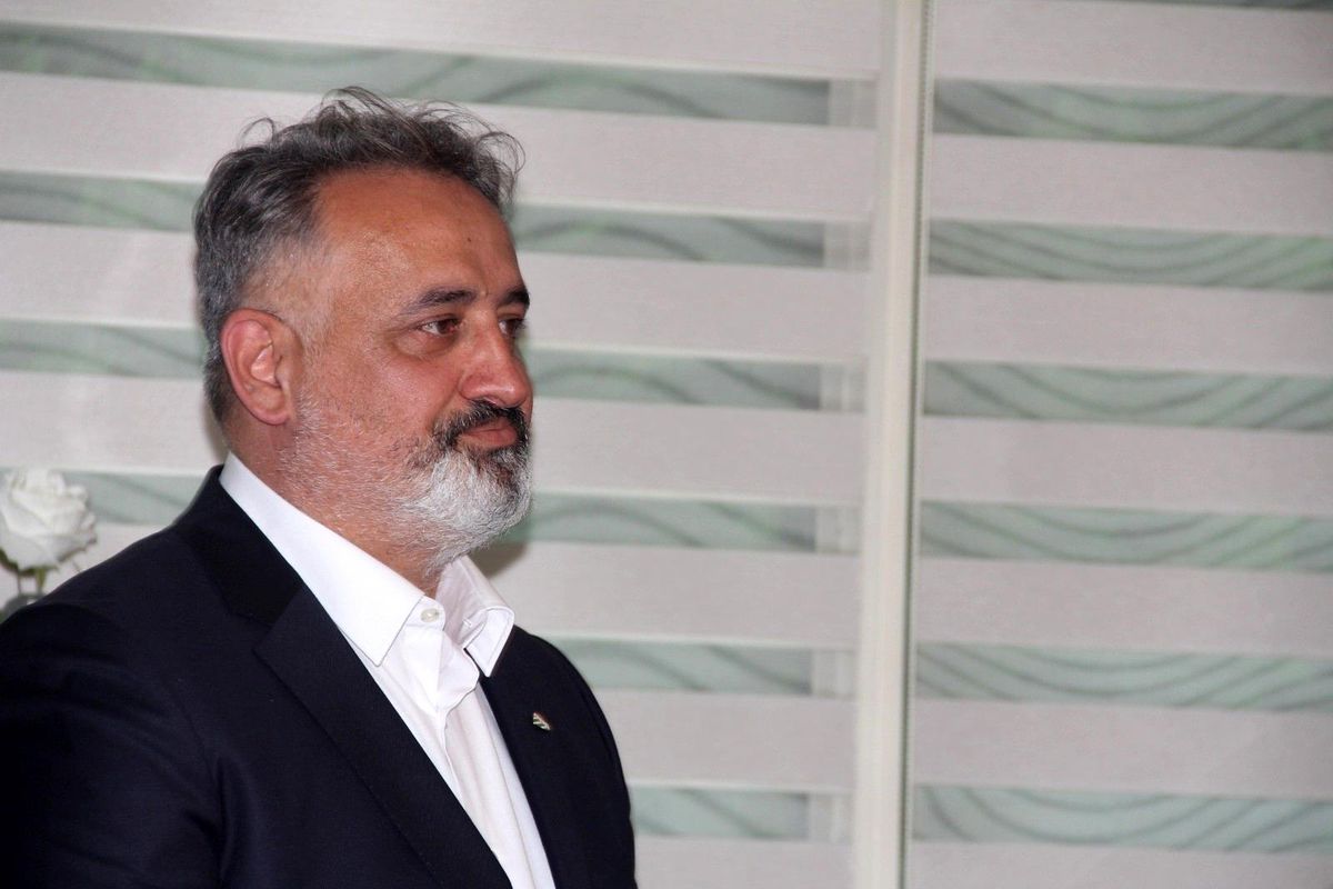 Bursaspor Başkan Adayı Serdar Acarhoroz, maçları ücretsiz yapacağını açıkladı
