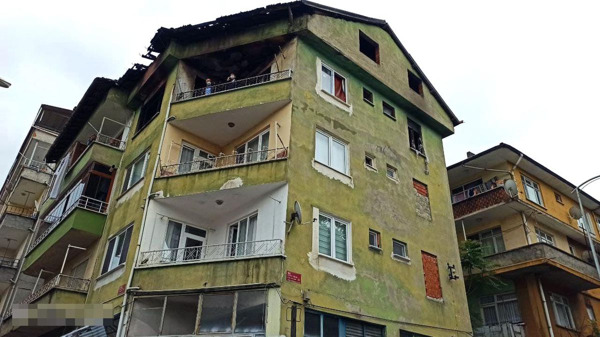 Devrek\'te gece çıkan yangının gündüz görüntüleri yangını şiddetini ortaya koydu