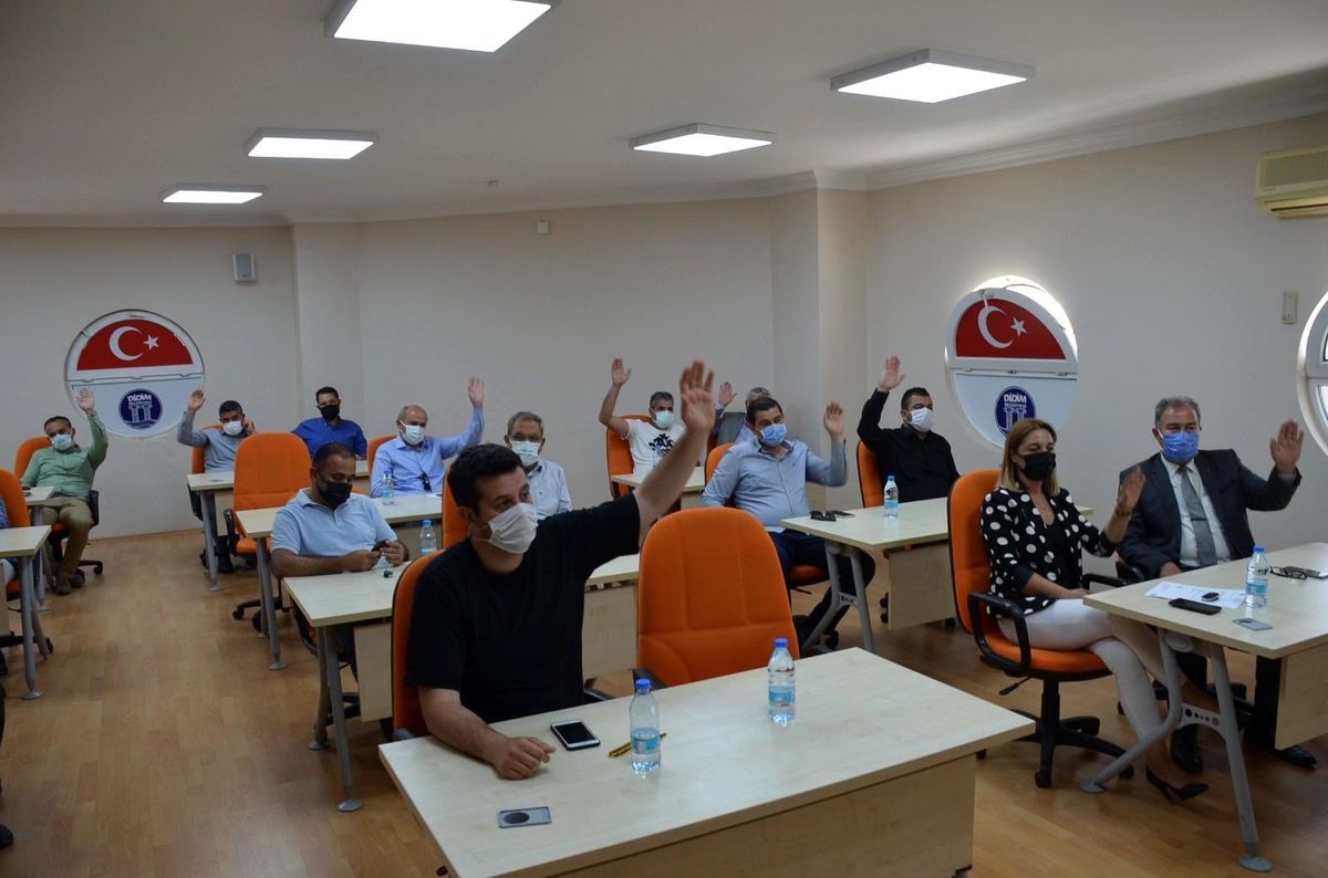 Didim Belediye meclisi evcil hayvan satışı yasaklandı