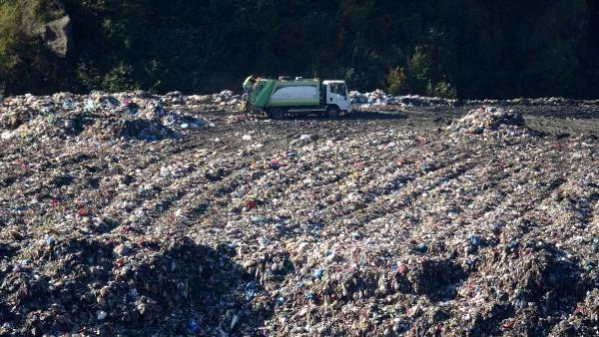 GİRESUN'DA SIZINTI TESPİT EDİLEN ÇÖP TESİSİNE DURDURMA