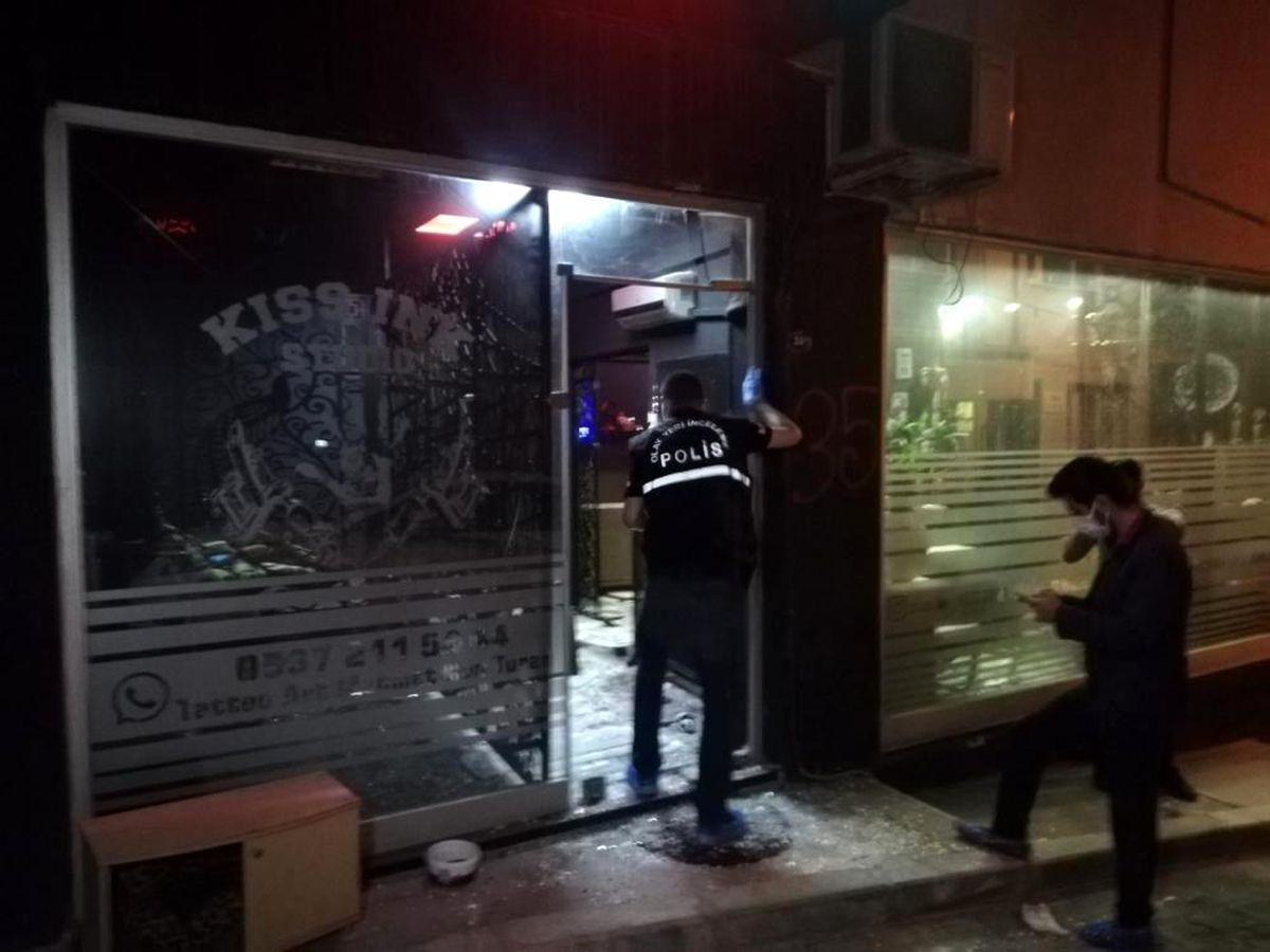 Son dakika haberleri... İzmir\'deki silahlı çatışmada yaralılardan biri hayatını kaybetti