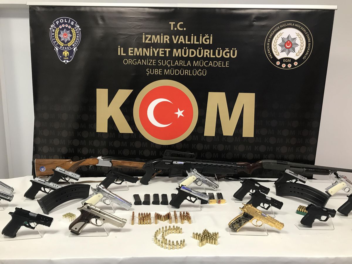 İzmir ve Aydın\'da organize suç örgütlerine yönelik operasyonda 33 şüpheli yakalandı