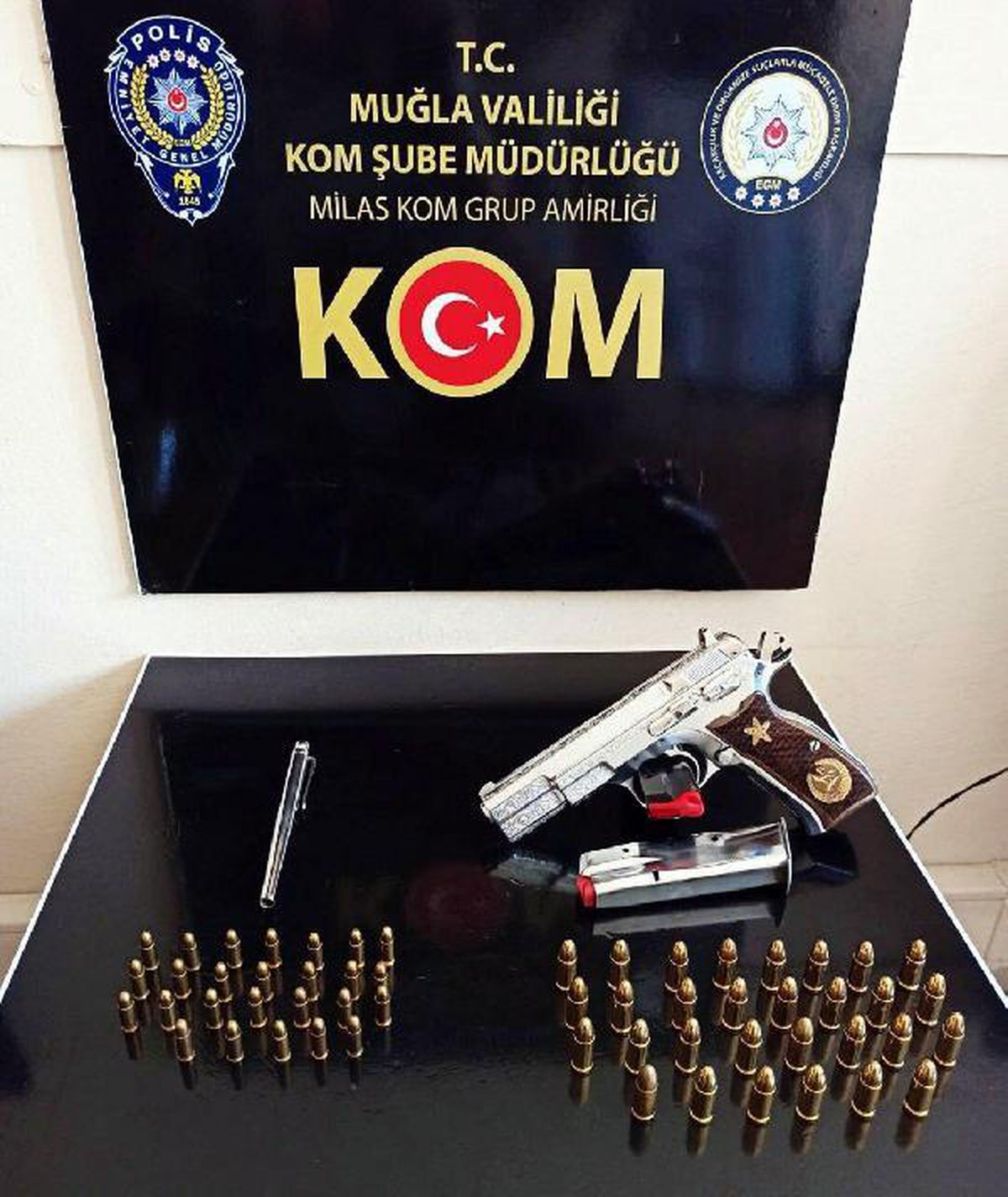 Kalem tabancayla yakalanan 3 şüpheli, adli kontrolle serbest