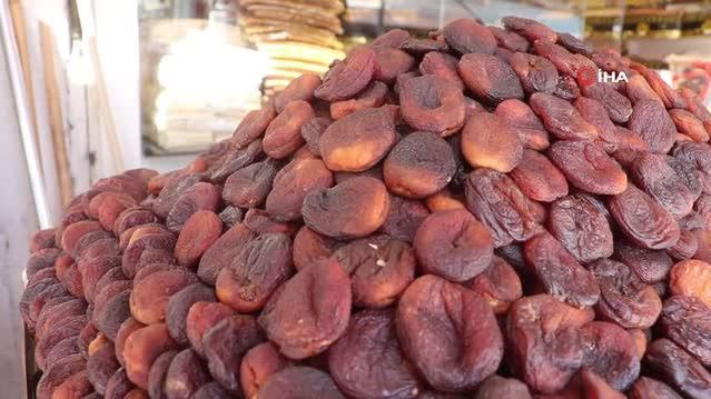 Malatya'da kuru kayısı ihracatı yüz güldürüyor - Son Dakika Ekonomi