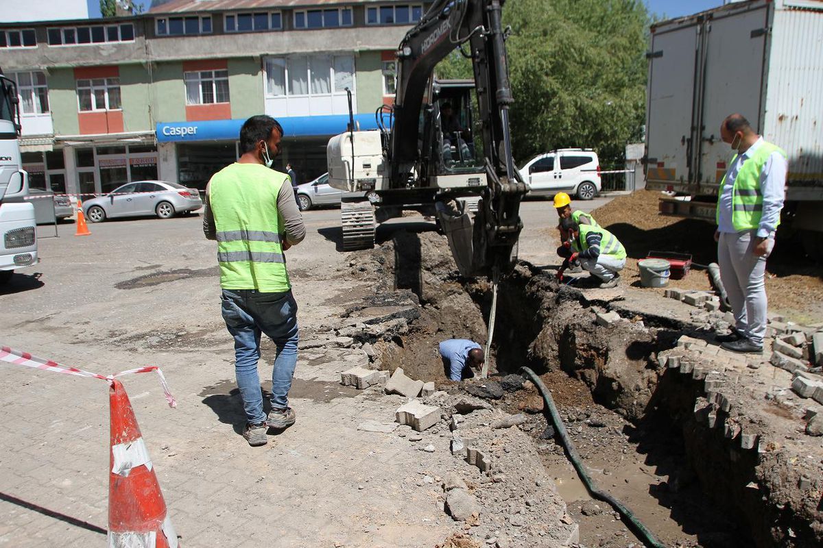 Malazgirt\'te altyapı çalışmaları devam ediyor