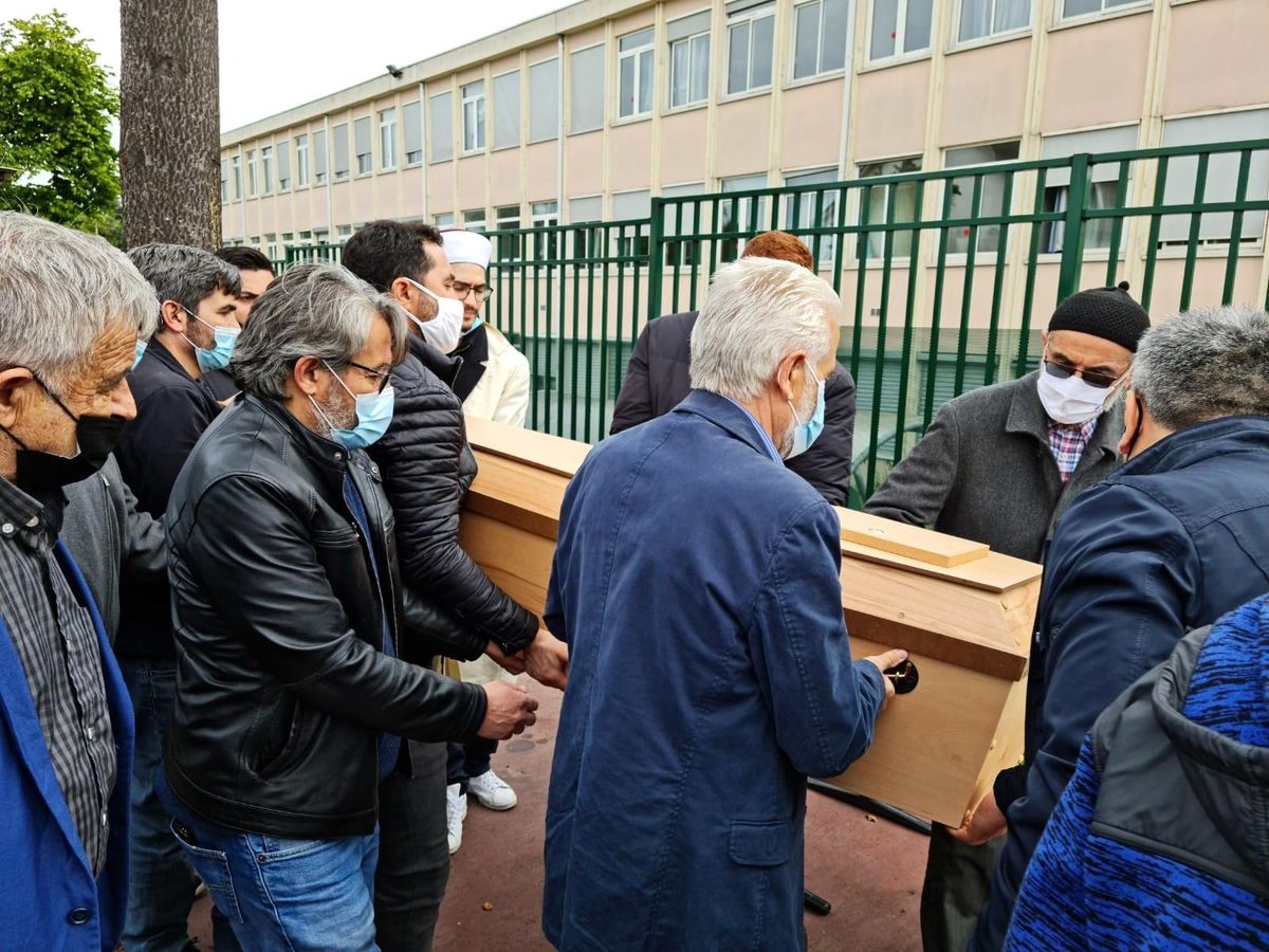 Son dakika! Osmanlı vatandaşı Paris\'te hayatını kaybetti