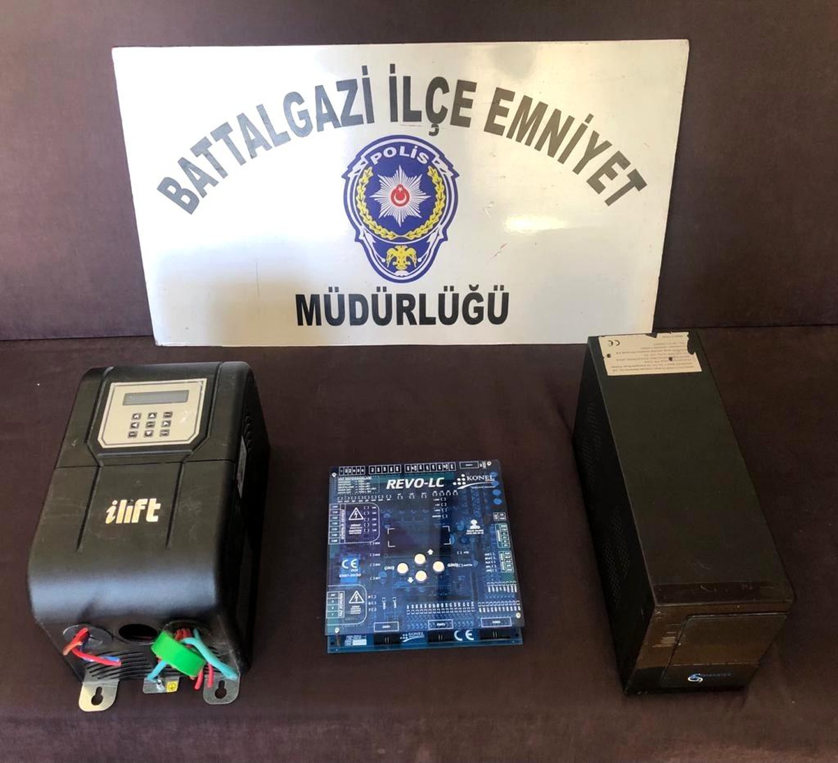 Polis alıcı kılığına girerek zanlıyı yakaladı