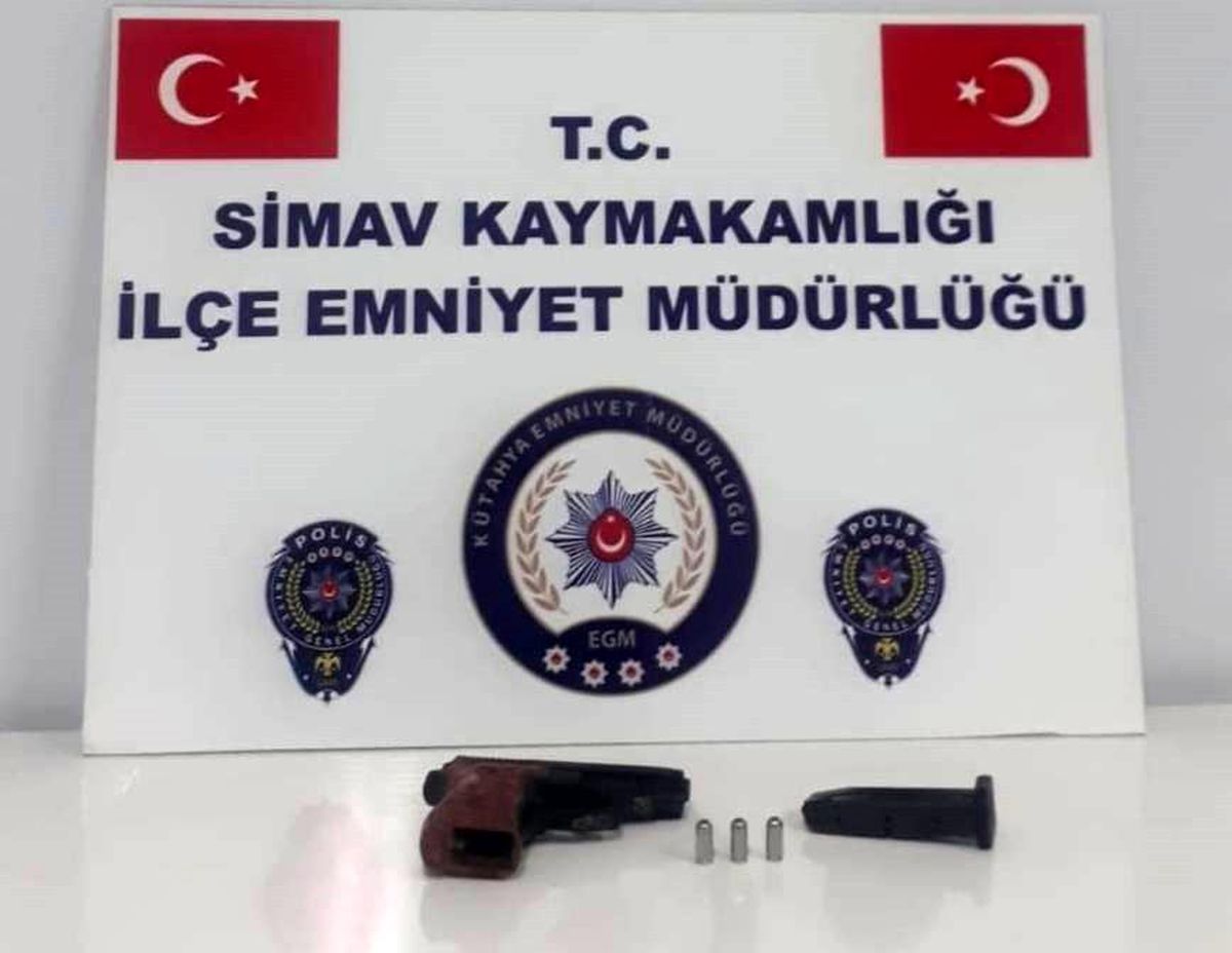 Son dakika haberleri | Simav\'da kurusıkı tabanca operasyonu