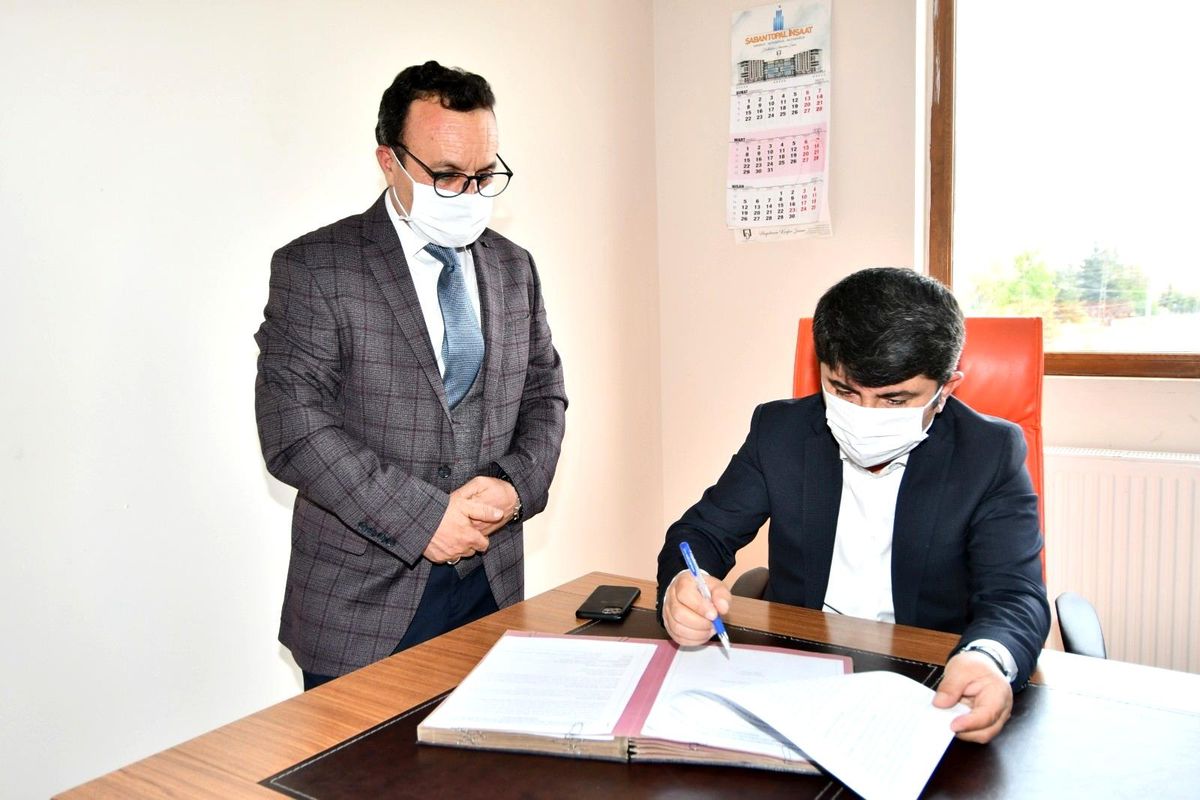Tufanbeyli Belediyesi ile Tapu Müdürlüğü arasında emlak rayiç bedel sözleşmesi imzalandı