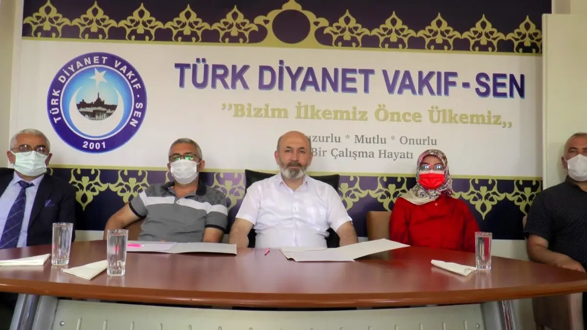 Türk Diyanet Vakıf-Sen ve Yesevi Yardım Hareketi\'nden Filistin\'e yardım protokolü