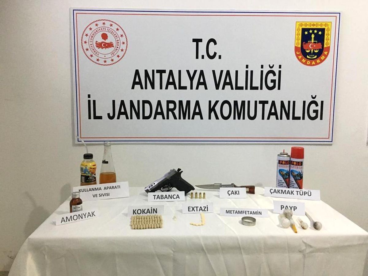 Apart dairede uyuşturucu kullananlara suç üstü