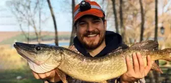 Balık aşkı ağır basan oyuncu Çağatay Ulusoy, 841 bin TL'ye tekne aldı