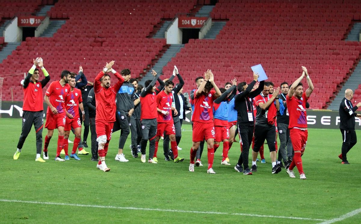 Bir taraf sevindi bir taraf yıkıldı