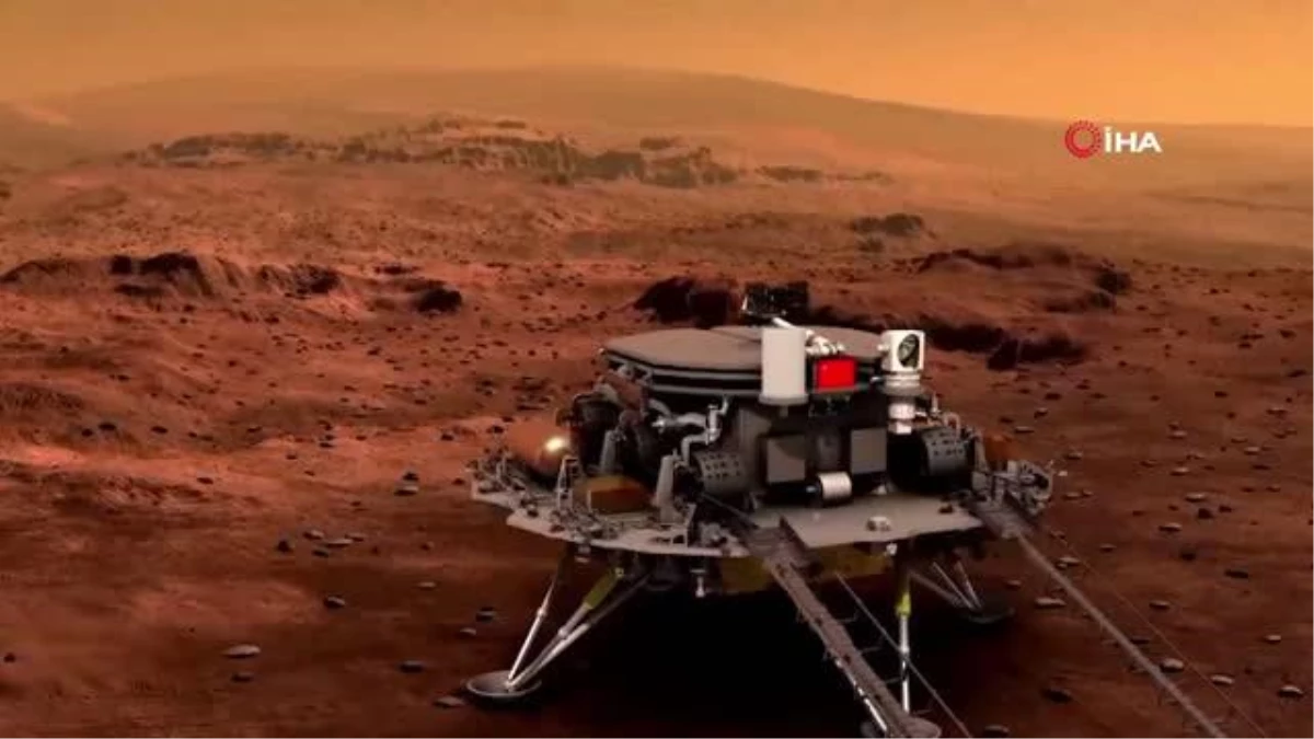 Çin\'in Mars keşif aracı Zhurong, Kızıl Gezegen\'e ilk ayak izini bıraktı