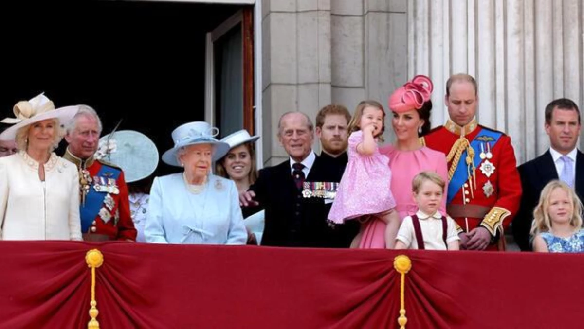 İngiliz Kraliyet ailesi ilk kez \'dibi\' gördü: Artık yeter, hepsi gitsin!