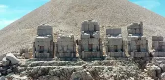 Nemrut Dağı, tam kapanma sonrasında ziyaretçilerini ağırlamaya başladı