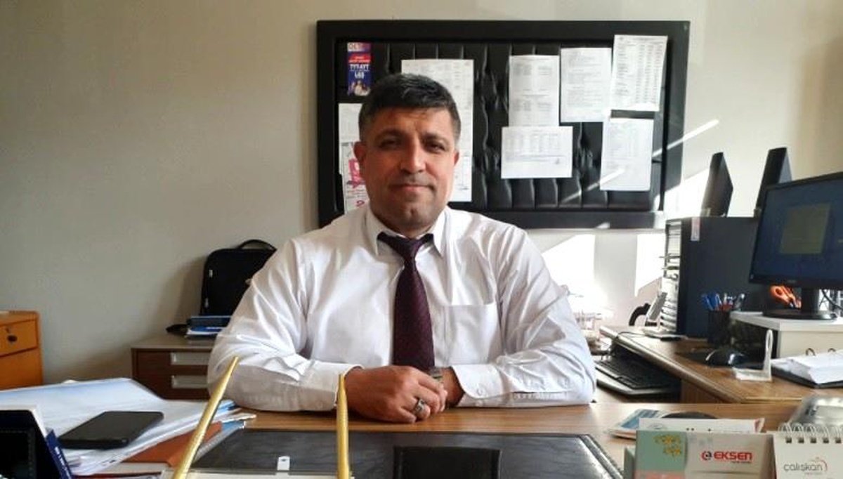 Son dakika haberleri... Otomobilin çarptığı öğretmen hayatını kaybetti