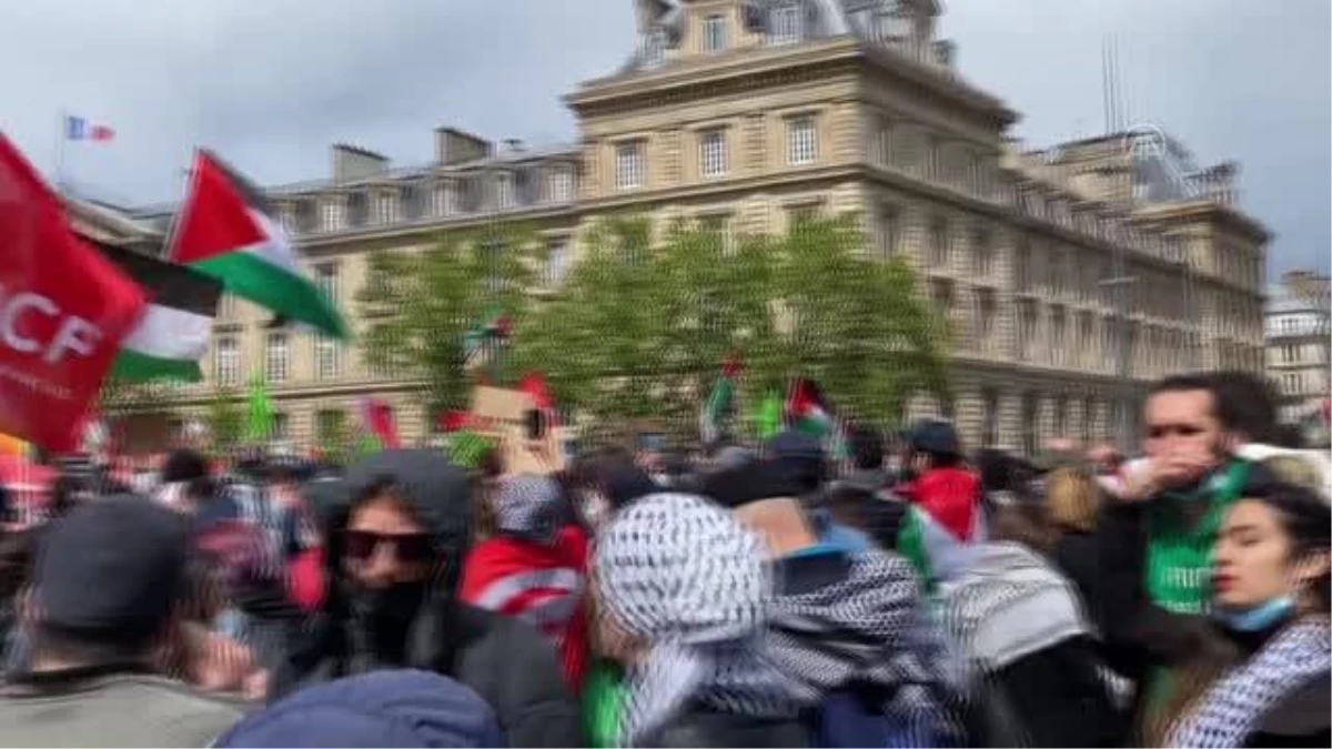 Paris\'te Filistin\'e destek gösterisi