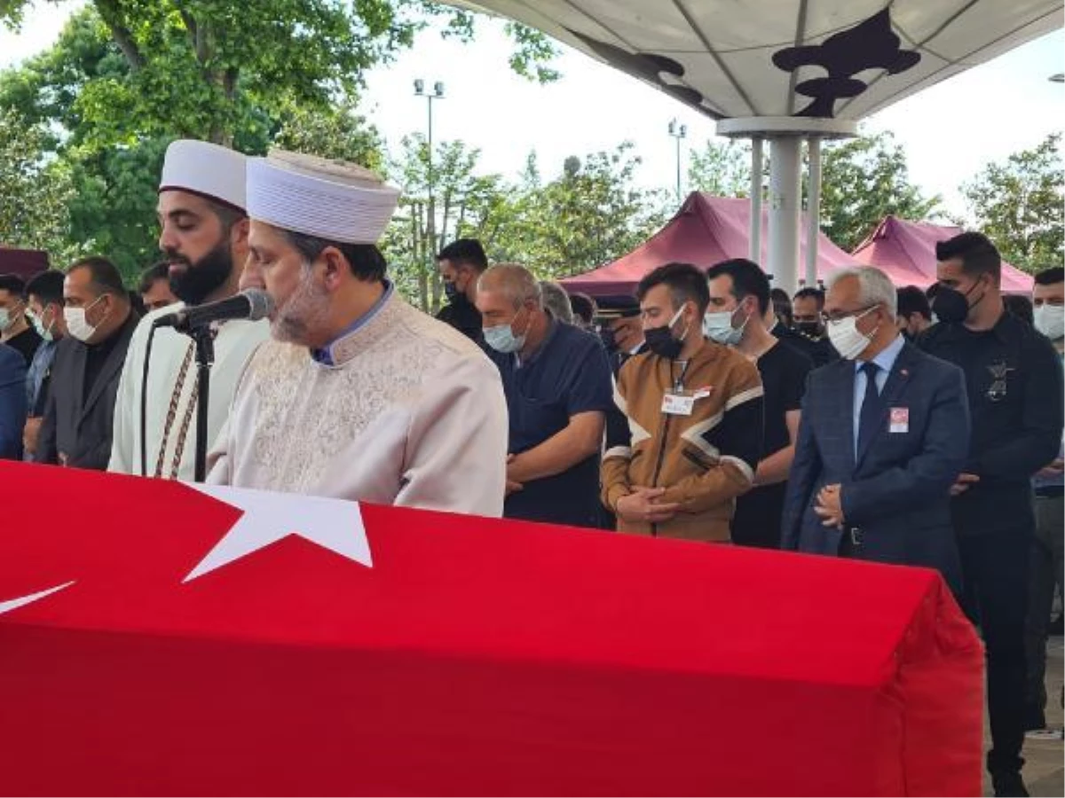 Şehit bekçi Kansu Turan için Fatih Camii\'nde tören