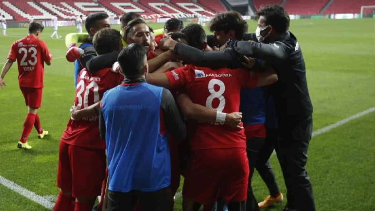 Son Dakika: Play-off finalinde iki İzmir ekibi rakip oldu! Samsun\'u eleyen Altınordu, Süper Lig\'e çıkmak için Altay ile kozlarını paylaşacak