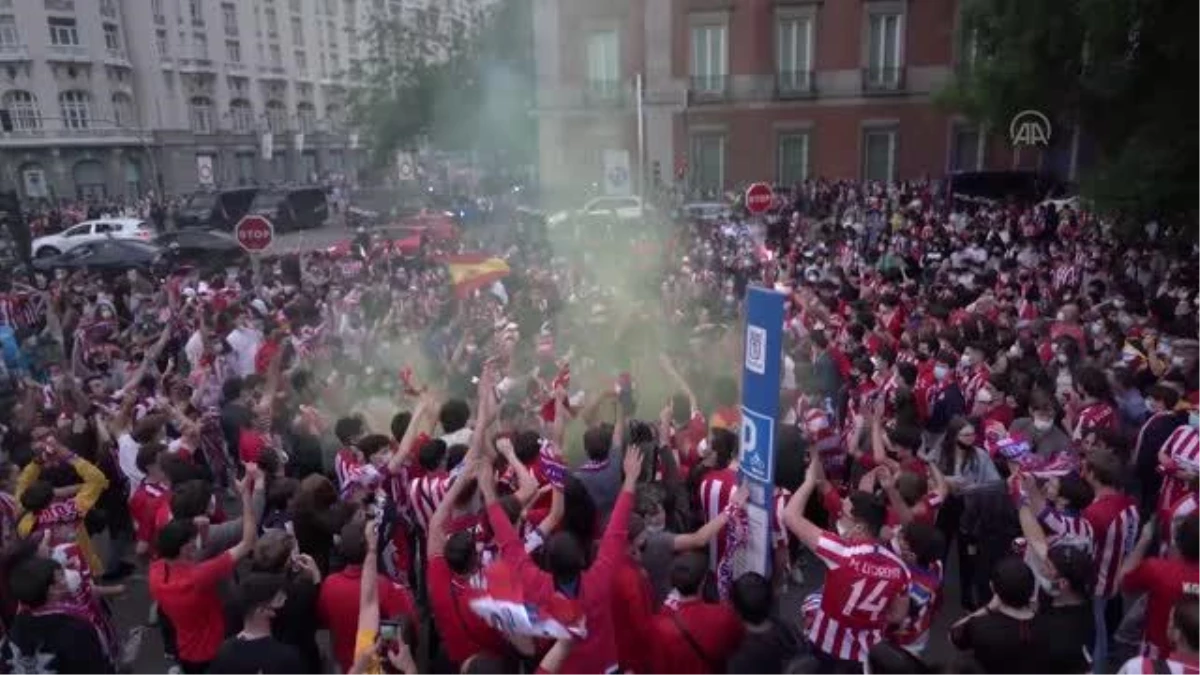 Atletico Madrid taraftarlarının şampiyonluk kutlaması