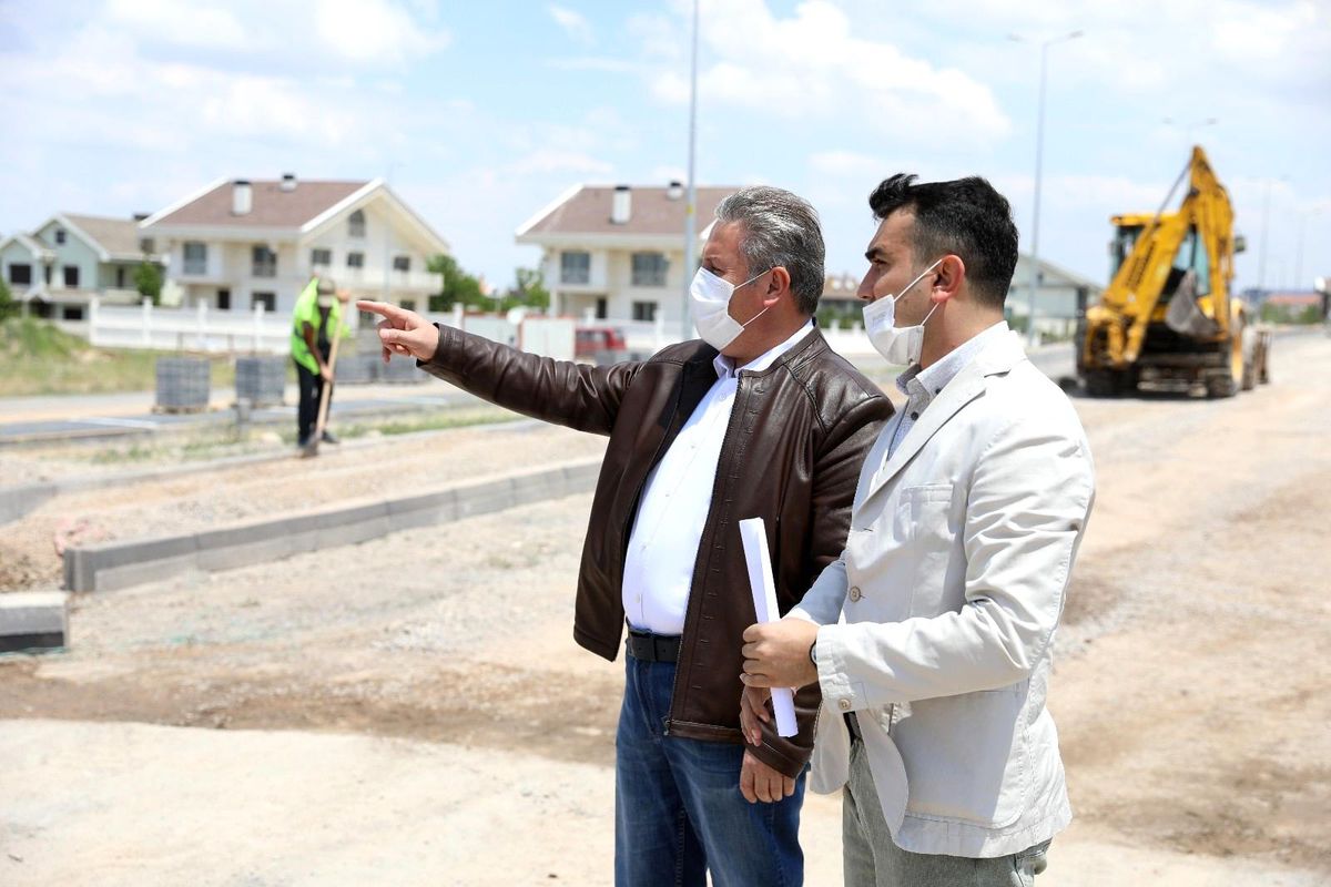 Başkan Palancıoğlu: "Hem yol, hem kaldırım hem de parkımız hayırlı olsun"