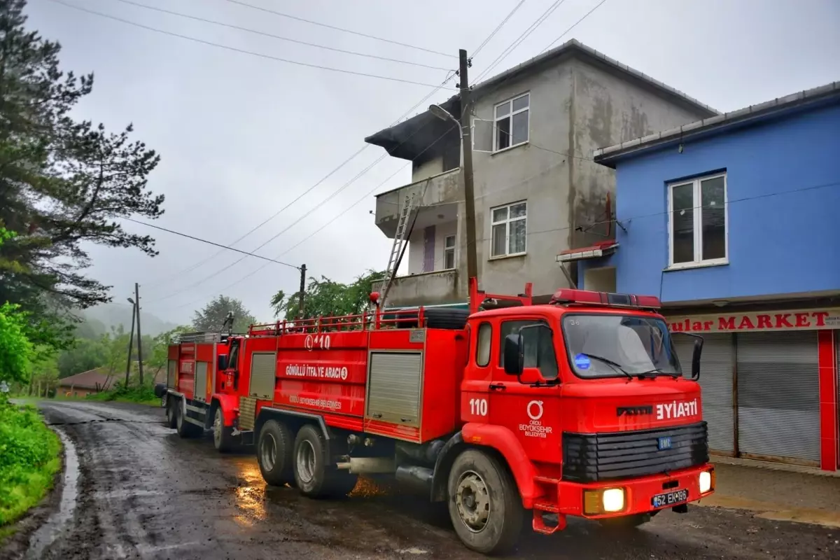 Ev yangını korkuttu